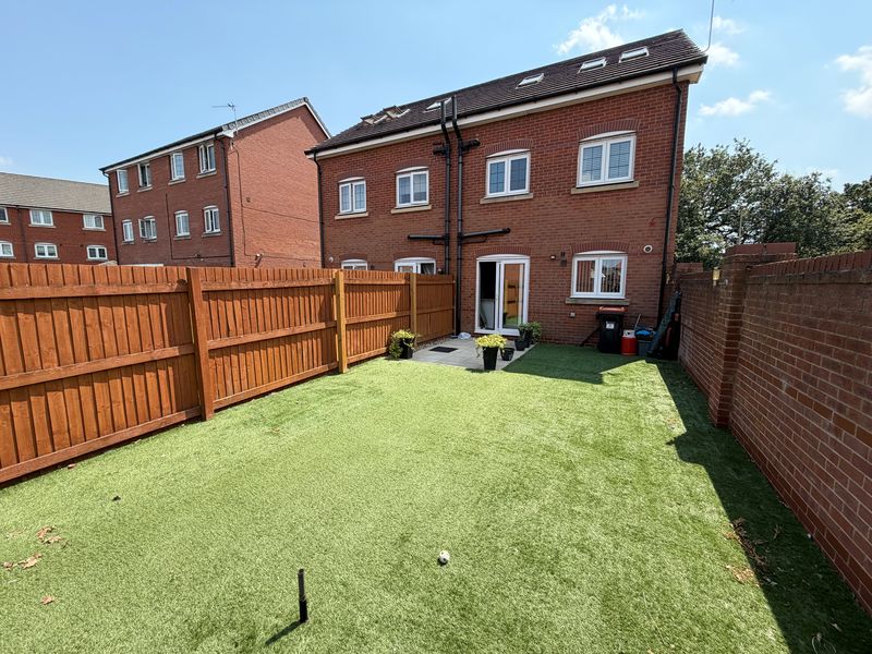 Standingwood Road